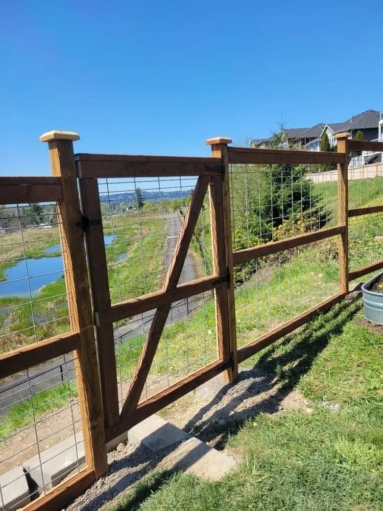 Wood fence project 5 in Pierce County